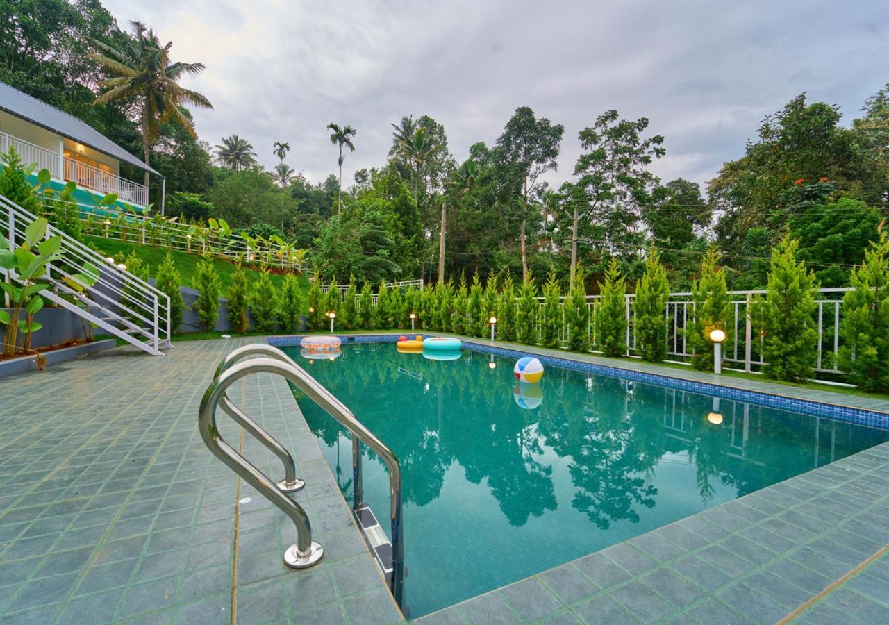 Ice Mist Pool Resort Munnar By Voye Homes Exterior photo